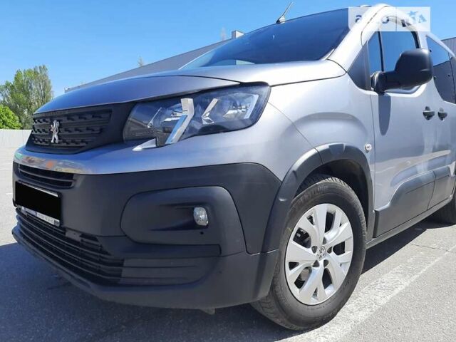 Серый Пежо Rifter, объемом двигателя 1.6 л и пробегом 76 тыс. км за 18999 $, фото 9 на Automoto.ua