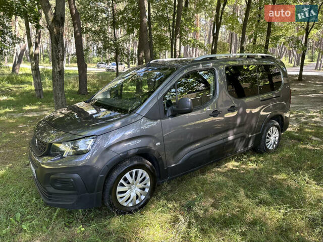 Серый Пежо Rifter, объемом двигателя 1.56 л и пробегом 200 тыс. км за 14999 $, фото 19 на Automoto.ua