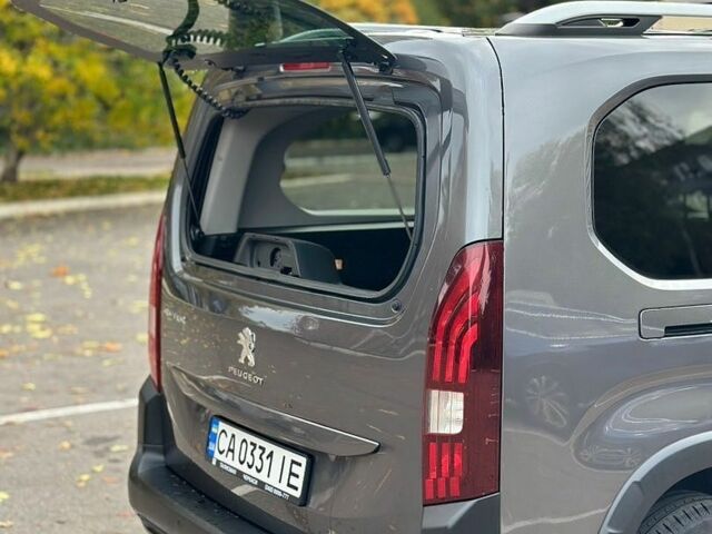 Сірий Пежо Rifter, об'ємом двигуна 1.56 л та пробігом 128 тис. км за 18500 $, фото 12 на Automoto.ua