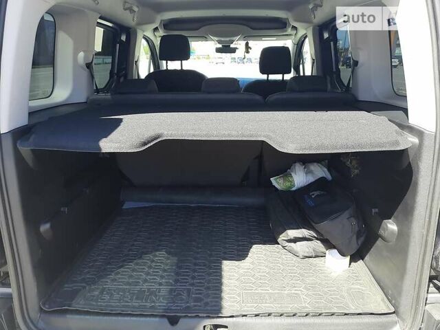 Серый Пежо Rifter, объемом двигателя 1.6 л и пробегом 76 тыс. км за 18999 $, фото 11 на Automoto.ua