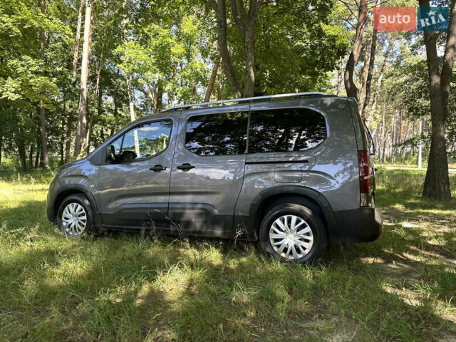 Серый Пежо Rifter, объемом двигателя 1.56 л и пробегом 200 тыс. км за 14999 $, фото 16 на Automoto.ua