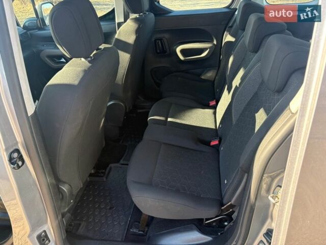 Серый Пежо Rifter, объемом двигателя 1.6 л и пробегом 230 тыс. км за 13800 $, фото 15 на Automoto.ua