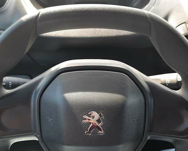 Серый Пежо Rifter, объемом двигателя 1.6 л и пробегом 76 тыс. км за 18999 $, фото 24 на Automoto.ua