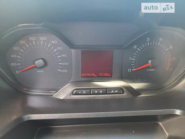 Серый Пежо Rifter, объемом двигателя 1.6 л и пробегом 76 тыс. км за 18999 $, фото 21 на Automoto.ua