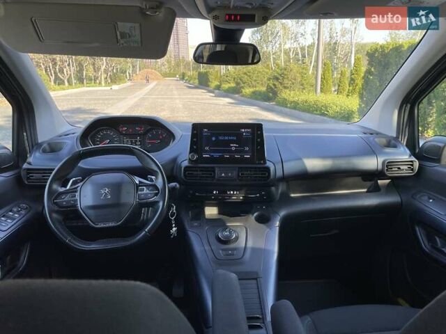 Серый Пежо Rifter, объемом двигателя 1.5 л и пробегом 66 тыс. км за 21900 $, фото 27 на Automoto.ua