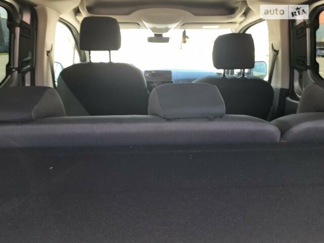 Сірий Пежо Rifter, об'ємом двигуна 1.6 л та пробігом 86 тис. км за 17500 $, фото 20 на Automoto.ua