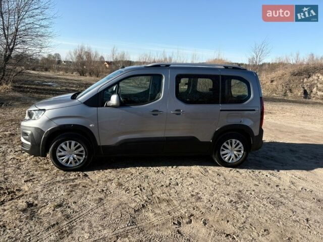 Серый Пежо Rifter, объемом двигателя 1.6 л и пробегом 230 тыс. км за 13800 $, фото 4 на Automoto.ua