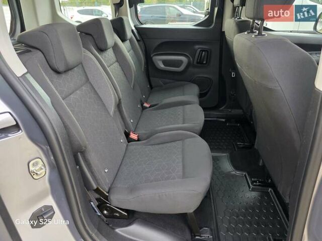 Сірий Пежо Rifter, об'ємом двигуна 1.5 л та пробігом 195 тис. км за 14500 $, фото 38 на Automoto.ua