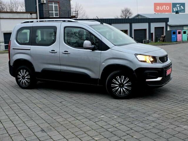 Серый Пежо Rifter, объемом двигателя 1.5 л и пробегом 196 тыс. км за 14300 $, фото 3 на Automoto.ua