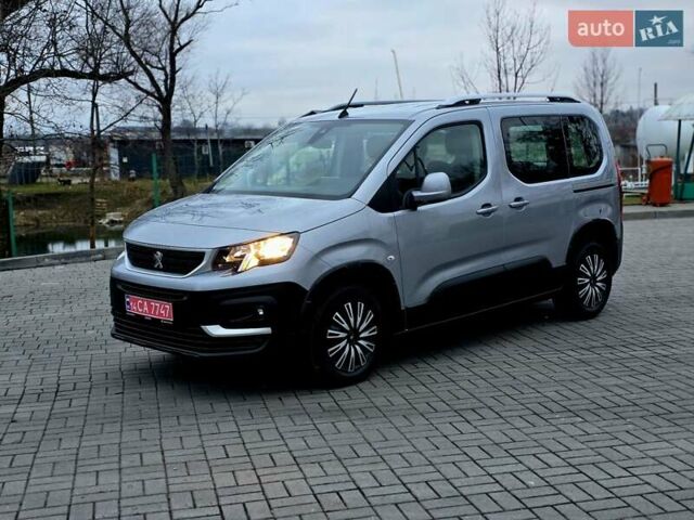 Серый Пежо Rifter, объемом двигателя 1.5 л и пробегом 196 тыс. км за 14300 $, фото 12 на Automoto.ua