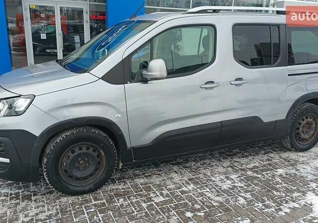 Серый Пежо Rifter, объемом двигателя 1.56 л и пробегом 220 тыс. км за 15499 $, фото 26 на Automoto.ua