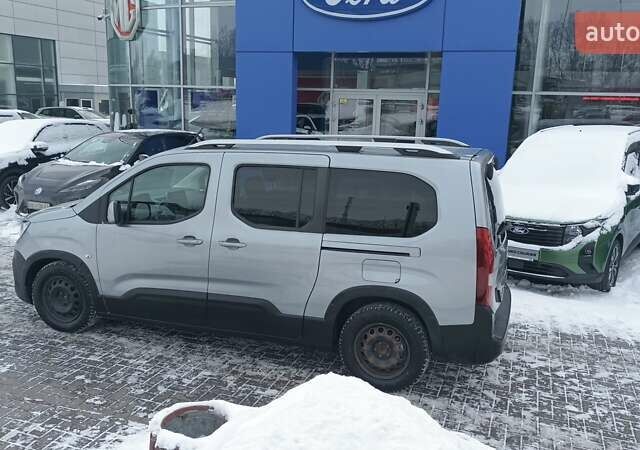 Серый Пежо Rifter, объемом двигателя 1.56 л и пробегом 220 тыс. км за 15499 $, фото 23 на Automoto.ua