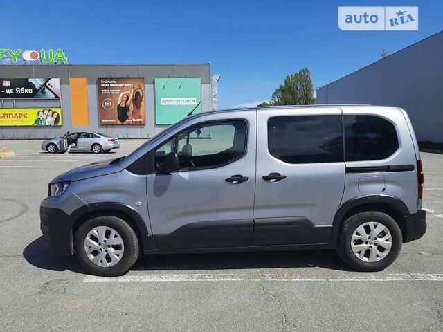 Серый Пежо Rifter, объемом двигателя 1.6 л и пробегом 76 тыс. км за 18999 $, фото 8 на Automoto.ua