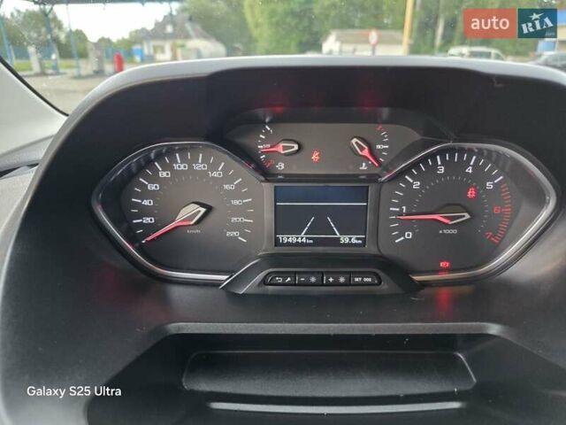 Сірий Пежо Rifter, об'ємом двигуна 1.5 л та пробігом 195 тис. км за 14500 $, фото 30 на Automoto.ua