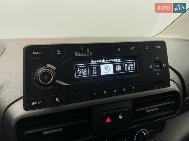 Сірий Пежо Rifter, об'ємом двигуна 1.6 л та пробігом 76 тис. км за 16461 $, фото 13 на Automoto.ua