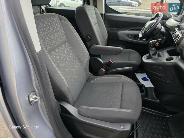 Сірий Пежо Rifter, об'ємом двигуна 1.5 л та пробігом 195 тис. км за 14500 $, фото 36 на Automoto.ua