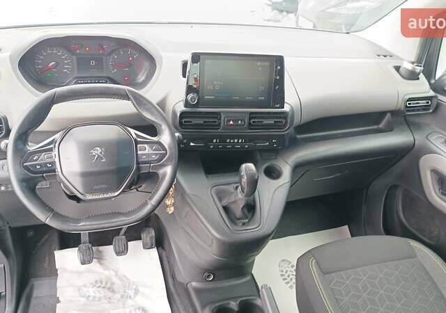 Серый Пежо Rifter, объемом двигателя 1.56 л и пробегом 220 тыс. км за 15499 $, фото 11 на Automoto.ua