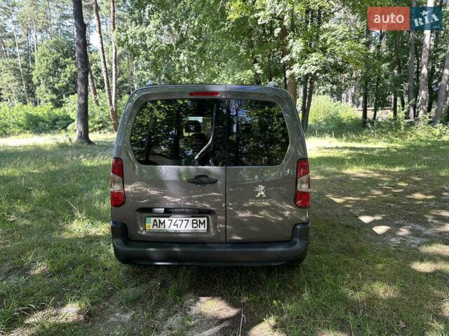 Серый Пежо Rifter, объемом двигателя 1.56 л и пробегом 200 тыс. км за 14999 $, фото 11 на Automoto.ua