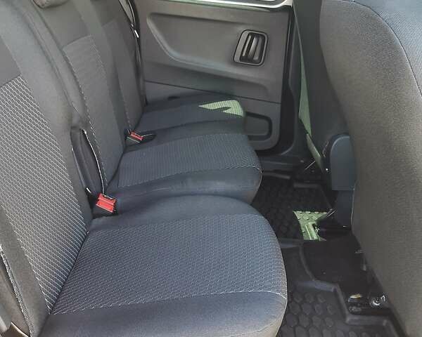 Серый Пежо Rifter, объемом двигателя 1.6 л и пробегом 76 тыс. км за 18999 $, фото 14 на Automoto.ua