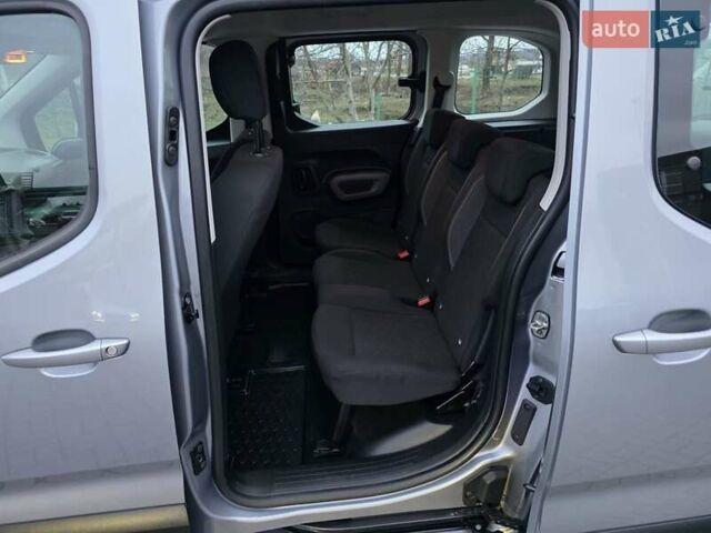 Серый Пежо Rifter, объемом двигателя 1.5 л и пробегом 196 тыс. км за 14300 $, фото 26 на Automoto.ua