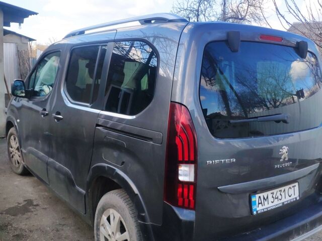 Серый Пежо Rifter, объемом двигателя 1.5 л и пробегом 49 тыс. км за 20500 $, фото 1 на Automoto.ua