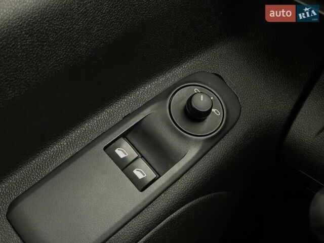 Сірий Пежо Rifter, об'ємом двигуна 1.6 л та пробігом 76 тис. км за 16461 $, фото 15 на Automoto.ua