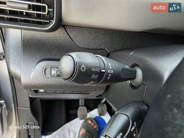 Сірий Пежо Rifter, об'ємом двигуна 1.5 л та пробігом 195 тис. км за 14500 $, фото 27 на Automoto.ua