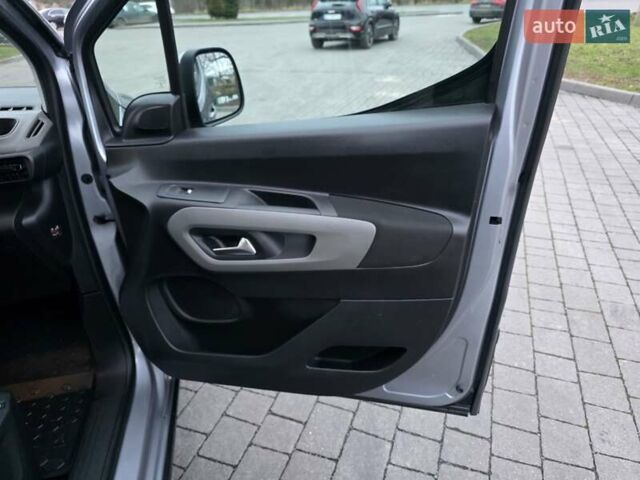 Серый Пежо Rifter, объемом двигателя 1.5 л и пробегом 196 тыс. км за 14300 $, фото 31 на Automoto.ua