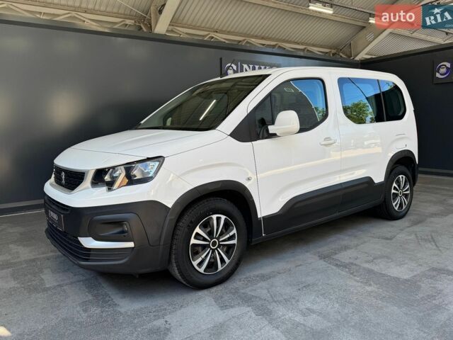 Серый Пежо Rifter, объемом двигателя 1.6 л и пробегом 138 тыс. км за 16500 $, фото 5 на Automoto.ua