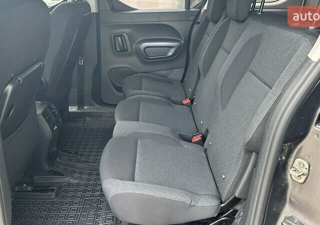 Серый Пежо Rifter, объемом двигателя 1.56 л и пробегом 112 тыс. км за 20582 $, фото 10 на Automoto.ua