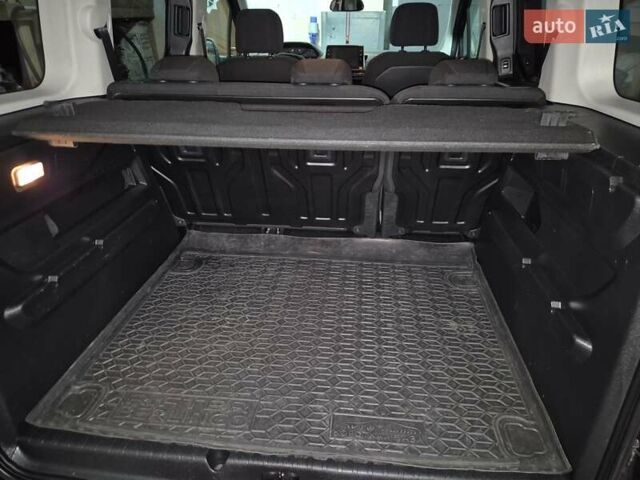 Сірий Пежо Rifter, об'ємом двигуна 1.56 л та пробігом 134 тис. км за 18200 $, фото 19 на Automoto.ua