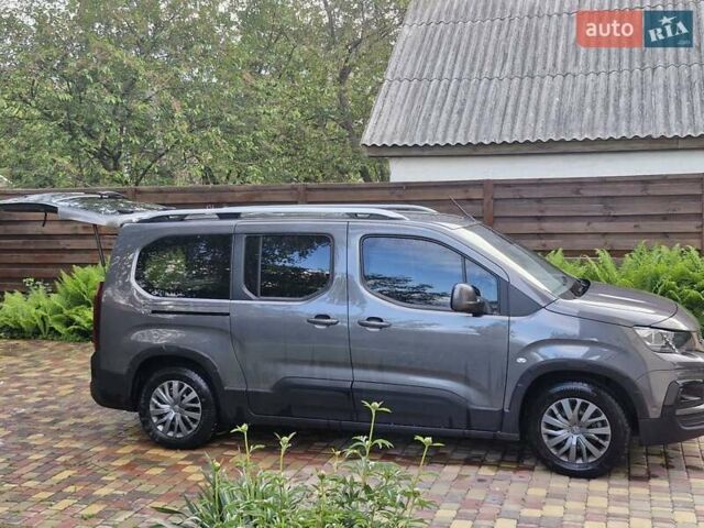 Серый Пежо Rifter, объемом двигателя 1.5 л и пробегом 137 тыс. км за 21500 $, фото 3 на Automoto.ua