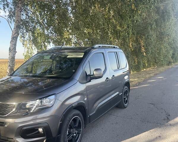 Сірий Пежо Rifter, об'ємом двигуна 1.5 л та пробігом 210 тис. км за 19000 $, фото 2 на Automoto.ua