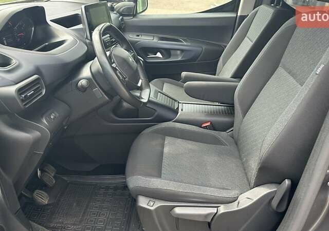 Серый Пежо Rifter, объемом двигателя 1.56 л и пробегом 112 тыс. км за 20582 $, фото 11 на Automoto.ua