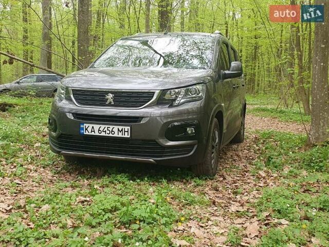 Серый Пежо Rifter, объемом двигателя 1.5 л и пробегом 137 тыс. км за 21500 $, фото 5 на Automoto.ua