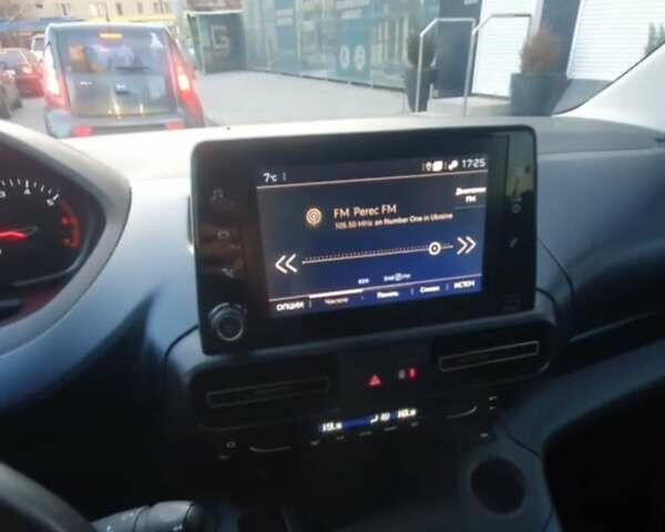 Серый Пежо Rifter, объемом двигателя 1.5 л и пробегом 137 тыс. км за 21500 $, фото 6 на Automoto.ua