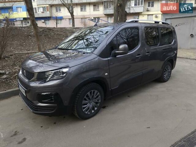 Серый Пежо Rifter, объемом двигателя 1.5 л и пробегом 137 тыс. км за 21500 $, фото 2 на Automoto.ua