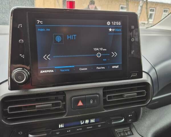 Сірий Пежо Rifter, об'ємом двигуна 1.56 л та пробігом 134 тис. км за 18200 $, фото 11 на Automoto.ua