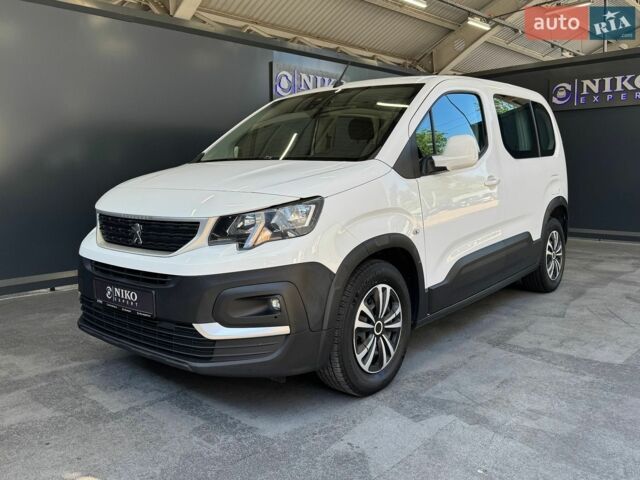 Серый Пежо Rifter, объемом двигателя 1.6 л и пробегом 138 тыс. км за 16500 $, фото 1 на Automoto.ua