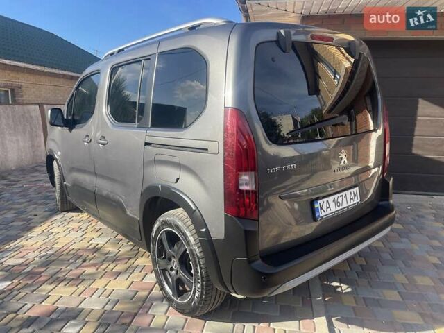 Сірий Пежо Rifter, об'ємом двигуна 1.5 л та пробігом 210 тис. км за 19000 $, фото 11 на Automoto.ua