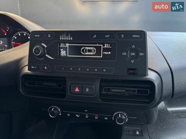 Серый Пежо Rifter, объемом двигателя 1.6 л и пробегом 138 тыс. км за 16500 $, фото 32 на Automoto.ua