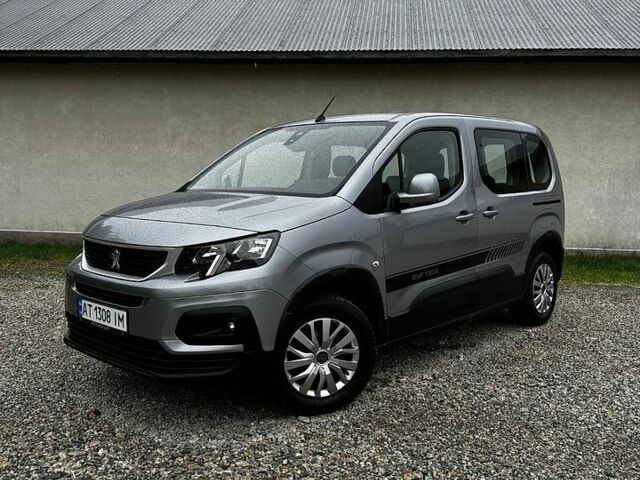 Серый Пежо Rifter, объемом двигателя 1.5 л и пробегом 197 тыс. км за 15400 $, фото 63 на Automoto.ua