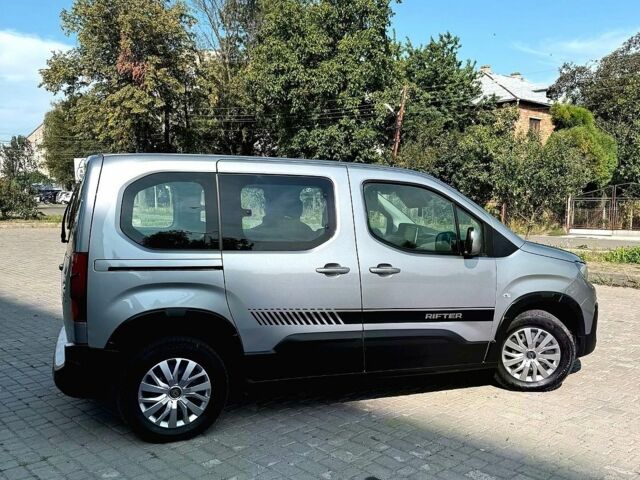 Сірий Пежо Rifter, об'ємом двигуна 1.5 л та пробігом 199 тис. км за 14799 $, фото 3 на Automoto.ua
