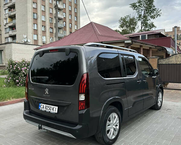 Сірий Пежо Rifter, об'ємом двигуна 1.56 л та пробігом 69 тис. км за 21300 $, фото 5 на Automoto.ua
