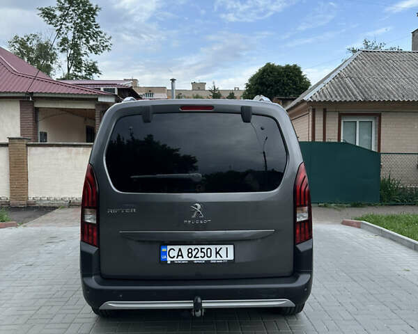Сірий Пежо Rifter, об'ємом двигуна 1.56 л та пробігом 69 тис. км за 21300 $, фото 6 на Automoto.ua