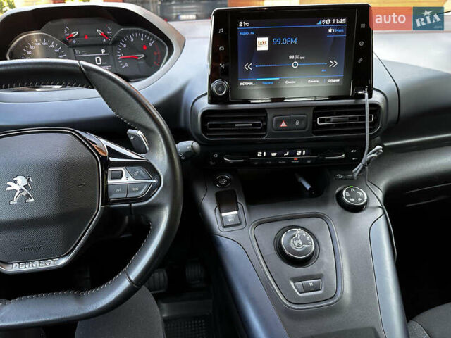 Сірий Пежо Rifter, об'ємом двигуна 1.5 л та пробігом 50 тис. км за 24500 $, фото 6 на Automoto.ua