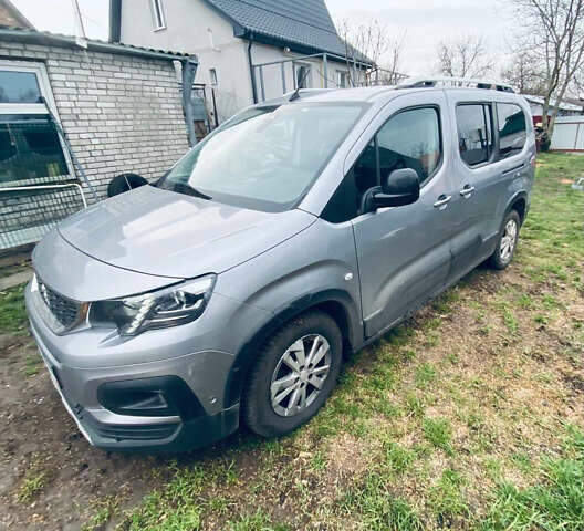 Серый Пежо Rifter, объемом двигателя 1.5 л и пробегом 98 тыс. км за 22500 $, фото 4 на Automoto.ua