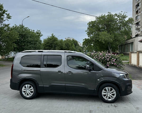 Сірий Пежо Rifter, об'ємом двигуна 1.56 л та пробігом 69 тис. км за 21300 $, фото 3 на Automoto.ua