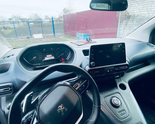 Серый Пежо Rifter, объемом двигателя 1.5 л и пробегом 98 тыс. км за 22500 $, фото 5 на Automoto.ua