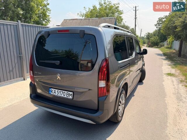 Серый Пежо Rifter, объемом двигателя 1.56 л и пробегом 164 тыс. км за 19900 $, фото 13 на Automoto.ua